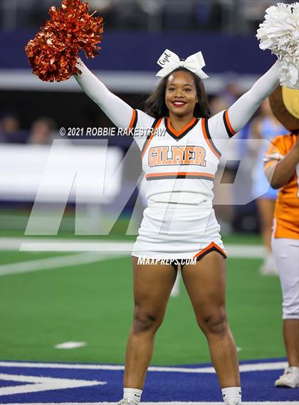Thumbnail 3 in China Spring vs. Gilmer (UIL Football 4A D2 Finals) photogallery.