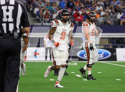 Thumbnail 3 in China Spring vs. Gilmer (UIL Football 4A D2 Finals) photogallery.