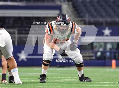 Thumbnail 2 in China Spring vs. Gilmer (UIL Football 4A D2 Finals) photogallery.