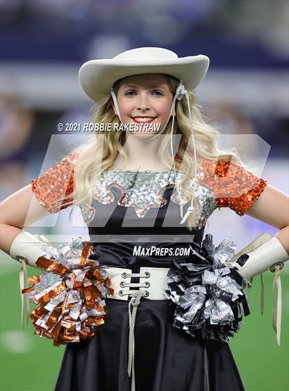 Thumbnail 3 in China Spring vs. Gilmer (UIL Football 4A D2 Finals) photogallery.