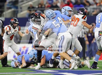 Thumbnail 1 in China Spring vs. Gilmer (UIL Football 4A D2 Finals) photogallery.