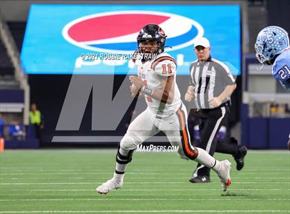 Thumbnail 3 in China Spring vs. Gilmer (UIL Football 4A D2 Finals) photogallery.
