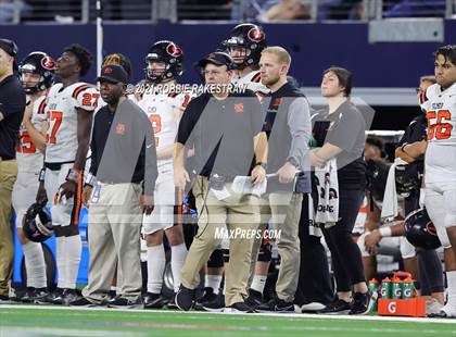 Thumbnail 1 in China Spring vs. Gilmer (UIL Football 4A D2 Finals) photogallery.