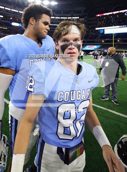 Thumbnail 1 in China Spring vs. Gilmer (UIL Football 4A D2 Finals) photogallery.