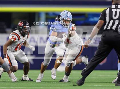 Thumbnail 1 in China Spring vs. Gilmer (UIL Football 4A D2 Finals) photogallery.