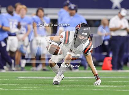 Thumbnail 1 in China Spring vs. Gilmer (UIL Football 4A D2 Finals) photogallery.