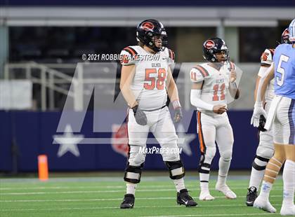 Thumbnail 1 in China Spring vs. Gilmer (UIL Football 4A D2 Finals) photogallery.