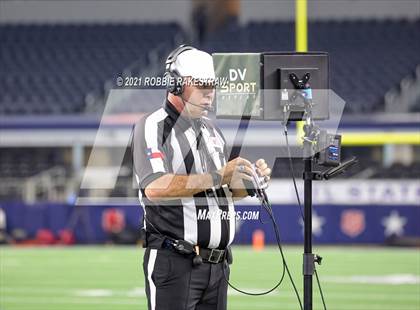 Thumbnail 1 in China Spring vs. Gilmer (UIL Football 4A D2 Finals) photogallery.