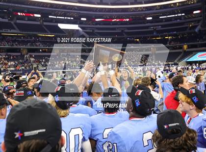 Thumbnail 1 in China Spring vs. Gilmer (UIL Football 4A D2 Finals) photogallery.