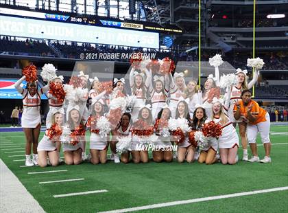 Thumbnail 3 in China Spring vs. Gilmer (UIL Football 4A D2 Finals) photogallery.
