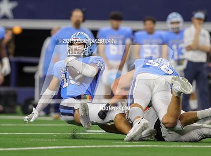 Thumbnail 1 in China Spring vs. Gilmer (UIL Football 4A D2 Finals) photogallery.