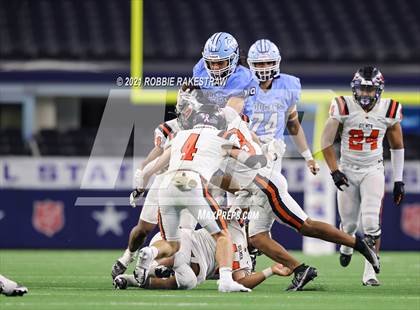 Thumbnail 3 in China Spring vs. Gilmer (UIL Football 4A D2 Finals) photogallery.