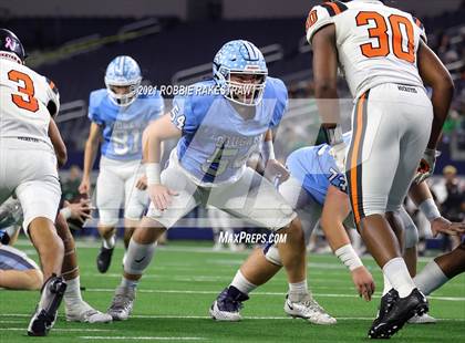 Thumbnail 2 in China Spring vs. Gilmer (UIL Football 4A D2 Finals) photogallery.