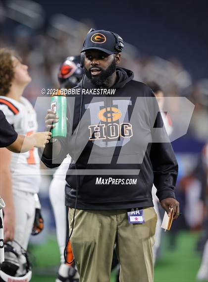 Thumbnail 3 in China Spring vs. Gilmer (UIL Football 4A D2 Finals) photogallery.