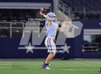 Thumbnail 2 in China Spring vs. Gilmer (UIL Football 4A D2 Finals) photogallery.