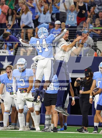 Thumbnail 2 in China Spring vs. Gilmer (UIL Football 4A D2 Finals) photogallery.