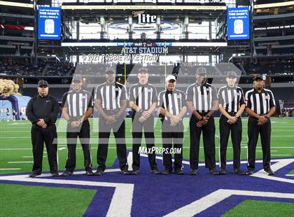 Thumbnail 1 in China Spring vs. Gilmer (UIL Football 4A D2 Finals) photogallery.