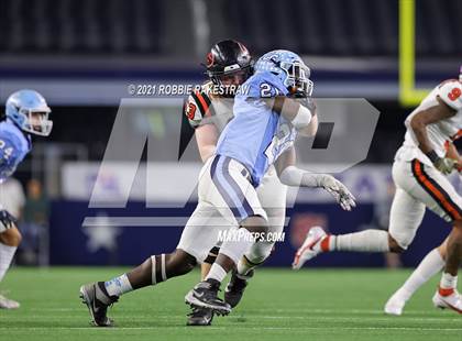 Thumbnail 1 in China Spring vs. Gilmer (UIL Football 4A D2 Finals) photogallery.