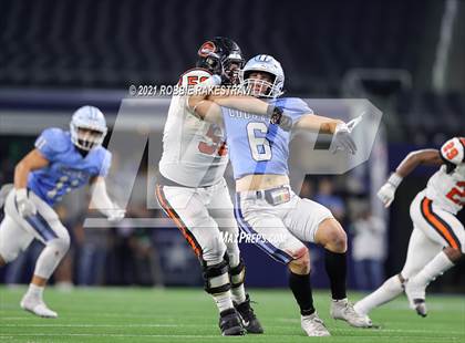 Thumbnail 3 in China Spring vs. Gilmer (UIL Football 4A D2 Finals) photogallery.