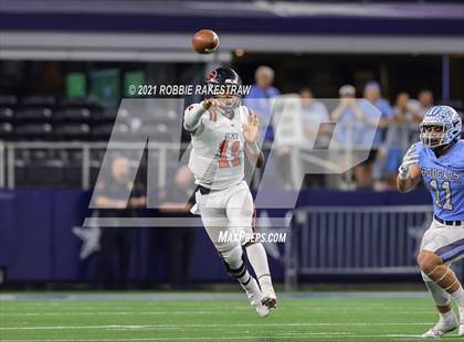 Thumbnail 3 in China Spring vs. Gilmer (UIL Football 4A D2 Finals) photogallery.