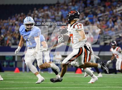 Thumbnail 1 in China Spring vs. Gilmer (UIL Football 4A D2 Finals) photogallery.