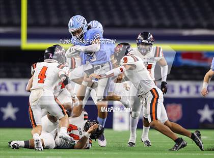 Thumbnail 2 in China Spring vs. Gilmer (UIL Football 4A D2 Finals) photogallery.