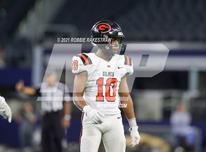 Thumbnail 2 in China Spring vs. Gilmer (UIL Football 4A D2 Finals) photogallery.