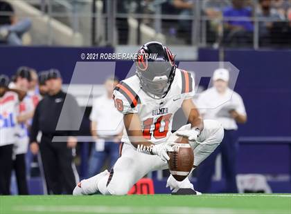 Thumbnail 1 in China Spring vs. Gilmer (UIL Football 4A D2 Finals) photogallery.