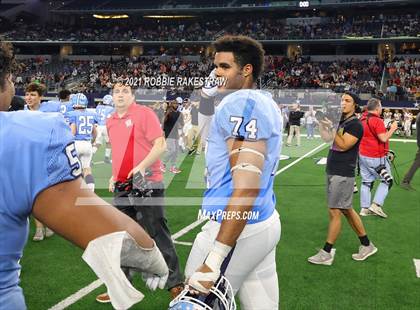 Thumbnail 3 in China Spring vs. Gilmer (UIL Football 4A D2 Finals) photogallery.