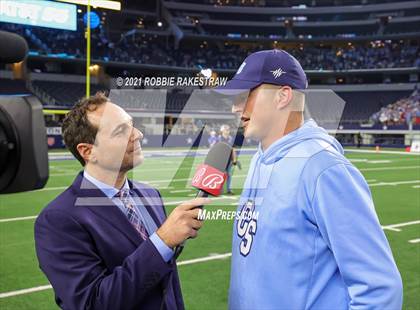 Thumbnail 1 in China Spring vs. Gilmer (UIL Football 4A D2 Finals) photogallery.
