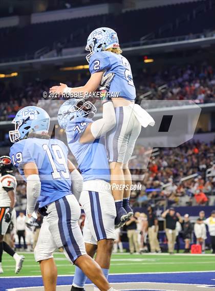 Thumbnail 1 in China Spring vs. Gilmer (UIL Football 4A D2 Finals) photogallery.