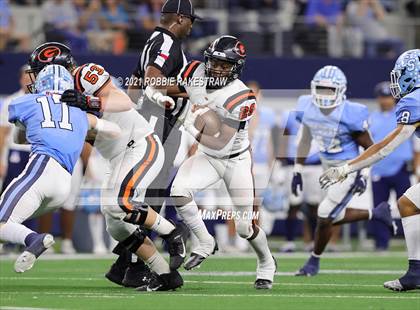 Thumbnail 2 in China Spring vs. Gilmer (UIL Football 4A D2 Finals) photogallery.