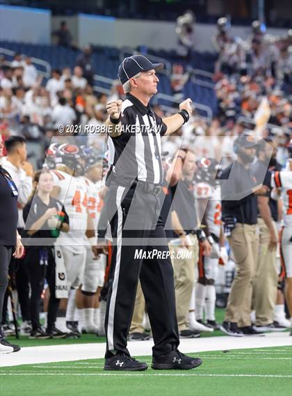 Thumbnail 3 in China Spring vs. Gilmer (UIL Football 4A D2 Finals) photogallery.