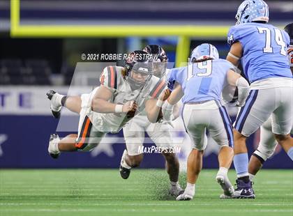 Thumbnail 3 in China Spring vs. Gilmer (UIL Football 4A D2 Finals) photogallery.