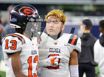 Thumbnail 3 in China Spring vs. Gilmer (UIL Football 4A D2 Finals) photogallery.