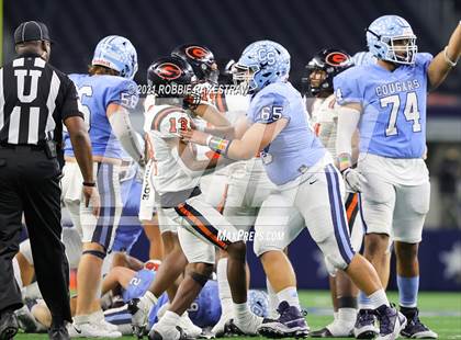 Thumbnail 1 in China Spring vs. Gilmer (UIL Football 4A D2 Finals) photogallery.