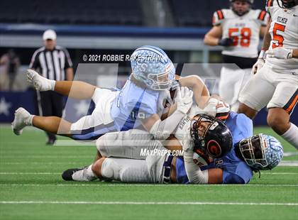 Thumbnail 1 in China Spring vs. Gilmer (UIL Football 4A D2 Finals) photogallery.
