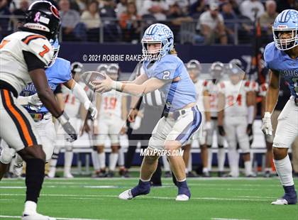Thumbnail 1 in China Spring vs. Gilmer (UIL Football 4A D2 Finals) photogallery.