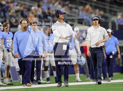 Thumbnail 2 in China Spring vs. Gilmer (UIL Football 4A D2 Finals) photogallery.