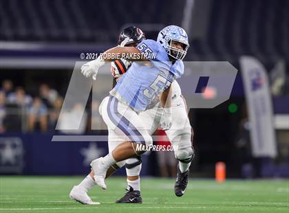 Thumbnail 2 in China Spring vs. Gilmer (UIL Football 4A D2 Finals) photogallery.