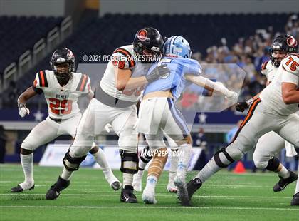 Thumbnail 1 in China Spring vs. Gilmer (UIL Football 4A D2 Finals) photogallery.