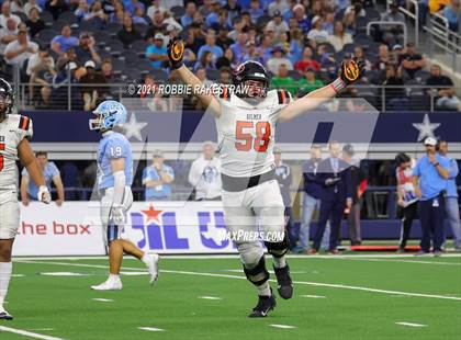 Thumbnail 1 in China Spring vs. Gilmer (UIL Football 4A D2 Finals) photogallery.