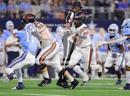 Thumbnail 3 in China Spring vs. Gilmer (UIL Football 4A D2 Finals) photogallery.