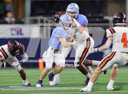 Thumbnail 2 in China Spring vs. Gilmer (UIL Football 4A D2 Finals) photogallery.