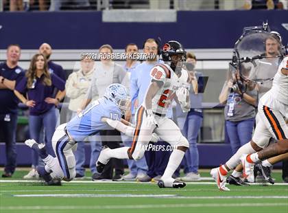 Thumbnail 3 in China Spring vs. Gilmer (UIL Football 4A D2 Finals) photogallery.