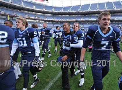 Thumbnail 3 in Pine Creek vs. Valor Christian (CHSAA State 4A Final) photogallery.