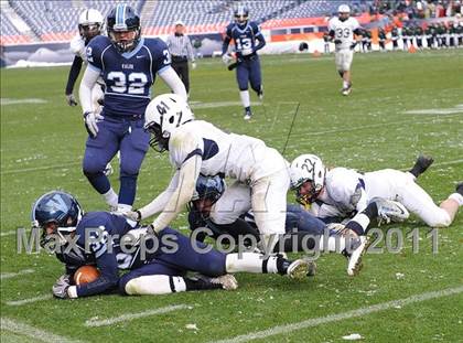 Thumbnail 2 in Pine Creek vs. Valor Christian (CHSAA State 4A Final) photogallery.