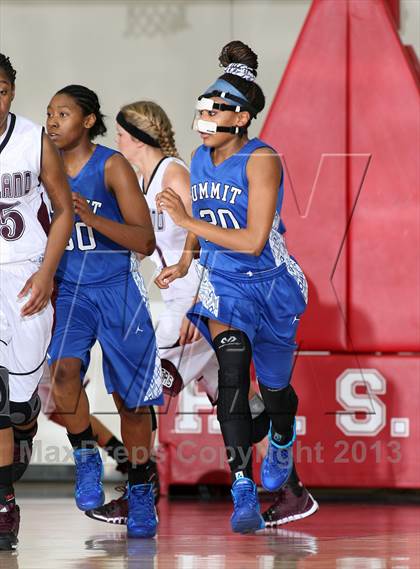 Thumbnail 2 in Mansfield Summit vs. Pearland (McDonald's Texas Invitational) photogallery.