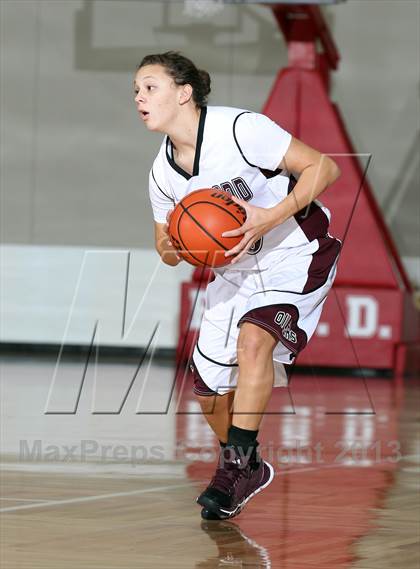 Thumbnail 2 in Mansfield Summit vs. Pearland (McDonald's Texas Invitational) photogallery.