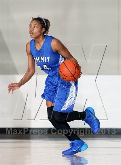 Thumbnail 3 in Mansfield Summit vs. Pearland (McDonald's Texas Invitational) photogallery.
